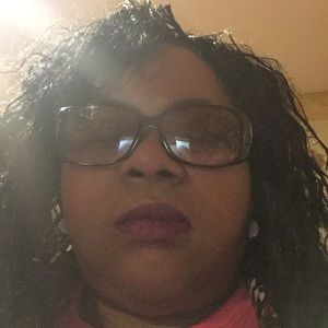 Meet your Posher, Dinah